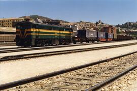 Locomotora diésel - eléctrica 321 - 075 - 4 de la serie 321 - 001 a 080 de RENFE, ex 2175 de la s...