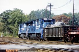 Tren nº 5, a su paso por Porter (Nueva York). Remolcado por dos locomotoras CR, concretamente la ...
