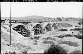 Sustitución de puentes metálicos. Línea Madrid a Badajoz, km 289,182. Puente sobre el ío Guadalmez.