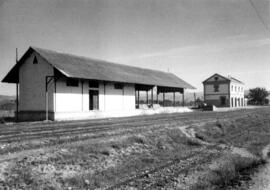 Muelle de mercancías de la estación de Vallfogona de la línea de Lérida a Puebla de Segur