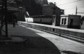 Vista del conjunto del apeadero La Canilla en la línea de Bilbao a Portugalete