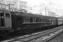 Coche restaurante 4110 D de la Compañía Wagons Lits, formando parte de una composición de viajero...