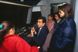 Visita de un grupo de niños en la estación de Madrid - Atocha