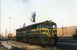 Locomotora diésel - eléctrica 321 - 052 - 3  de la serie 321 - 001 a 080 de RENFE, ex 2152 de la ...