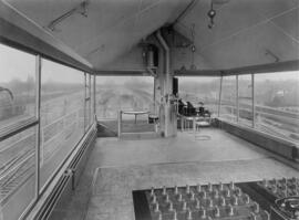 Cabina de enclavamientos, interior