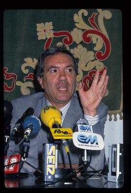 José Barrionuevo Peña, Ministro de Transportes, Turismo y Comunicaciones entre los años 1988 y 1991
