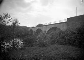 Puente sobre el río Tambre