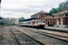 Automotores diésel de la serie 592, 593 y 596 de RENFE, conocidos como "Camellos"