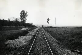 Vista de la vía en el período de renovación en el km 21,100 de la línea Zafra a Huelva