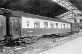 Coche salón Pullman WSP 4159 de la Compañía Internacional Wagons Lits, detenido en la estación de...