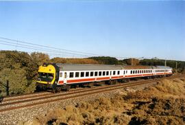 Electrotrenes de la serie 432 de RENFE, ex WMD 511 a 530, fabricada por CAF y MACOSA entre 1971 y...