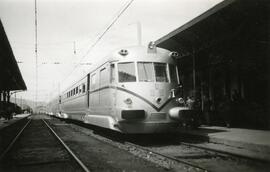 Automotor diésel TAF en un lugar sin identificar.