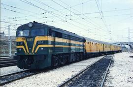 Locomotora diésel - eléctrica 321 - 061 - 4  de la serie 321 - 001 a 080 de RENFE, ex 2161 de la ...