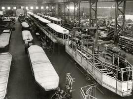 Interior del edificio nº 1, nave 2. Fabricación de tranvías de Hamburger Hochbahn AG