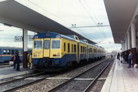 Automotores diésel de la serie 592, 593 y 596 de RENFE, conocidos como "Camellos"