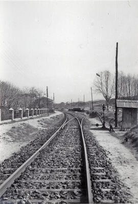 Entrada a la estación de Llinás de la línea de Barcelona a Portbou, también llamada de Barcelona ...