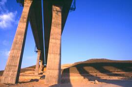 Viaducto doble sobre el río Huerva