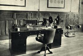Laboratorio de la fábrica metalúrgica de Baracaldo (Vizcaya)