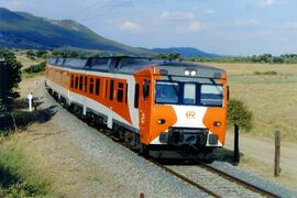Automotores diésel de la serie 592, 593 y 596 de RENFE, conocidos como "Camellos"