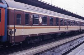 Coche de viajeros de clase turista BB 10286 de la serie BB 10201 a 10296 de RENFE, luego renumera...