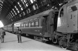 Coche cama 3846 de la Compañía Internacional Wagons Lits formando parte de una composición de una...