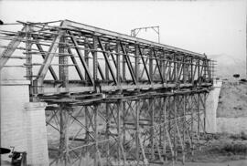 Puente metálico de El Carrascal sobre el río Duero en el km 62,981 de la línea de Valladolid a Ar...