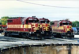 Noth Fond du Lac - Shops Yard. Vista de las locomotoras diésel WC-4006 (GD35d), ex UP, WC-6496 (S...