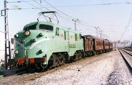 Locomotora eléctrica 7706 de la serie 7700 (Renfe 277)