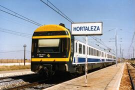 Electrotrenes serie 448, reformados por Construcciones y Auxiliar de Ferrocarriles (CAF) y Materi...