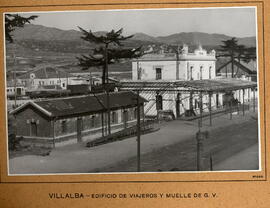 Edificios de viajeros y muelle de GV en la estación de Villalba, también llamada Villalba de Guad...