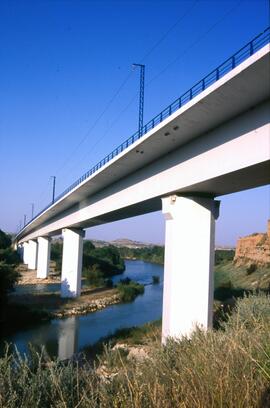 Viaducto sobre el río Cinca