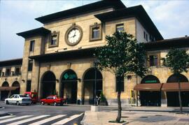 Estación de Oviedo, también llamada estación del Norte