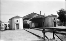 Salida de vías de la estación de Madrid-Goya de la línea Madrid a Almorox de vía estrecha