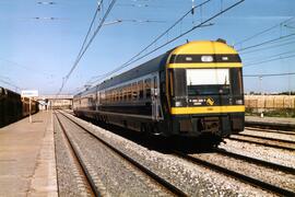 Electrotrenes serie 444-500, construidos por Construcciones y Auxiliar de Ferrocarriles (CAF) y M...