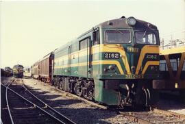 Locomotora diésel - eléctrica 321 - 062 - 2 de la serie 321 - 001 a 080 de RENFE, ex 2162 de la s...