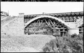 Sustitución de puentes metálicos. Línea Madrid a Badajoz, km 189,182. Puente sobre el río Guadalmez.