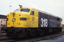Locomotora diésel - eléctrica de la serie 318 de RENFE, fabricada por ALCO