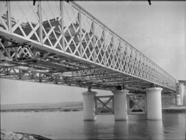 Puente sobre el río Manzanares, en el km 6,400 de la línea de Madrid a Alicante