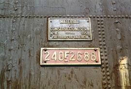 Placas de matriculación y de fabricación de la locomotora de vapor 240 F - 2688 de RENFE, constru...