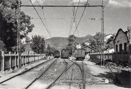 Catenaria salida estación La Garriga de la línea de Barcelona a San Juan  de las Abadesas