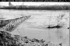 Puente sobre el río Guadalquivir a su paso por Lora del Río, en el km 82,561 de la línea Córdoba-...