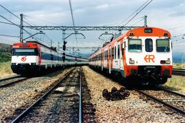 Automotores diésel de la serie 592, 593 y 596 de RENFE, conocidos como "Camellos"