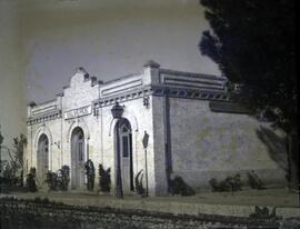 Antigua estación de Valverde en la línea de vía estrecha de Fuencarral a Colmenar Viejo
