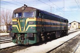 Locomotora diésel - eléctrica 321 - 007 - 7 de la serie 321 - 001 a 080 de RENFE, ex 2107 de la s...