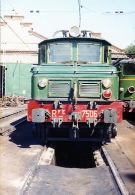 Locomotora eléctrica 275 - 006 - 7 (ex 7506)