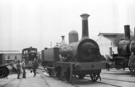 Exposición de material ferroviario en el depósito de la estación de Villanueva y Geltrú, con moti...