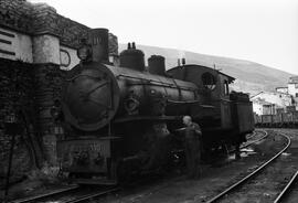 Locomotora de vapor FR nº 110 del Ferrocarril de la Robla en la estación de Valmaseda