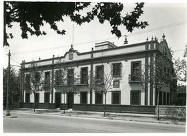 Habilitación de un local en el edificio de viajeros de la estación de Sevilla para el Regimiento ...