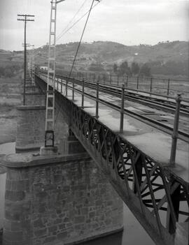 Puente sobre el río Llobregat en el km 308,055 de la línea de Zaragoza a Barcelona