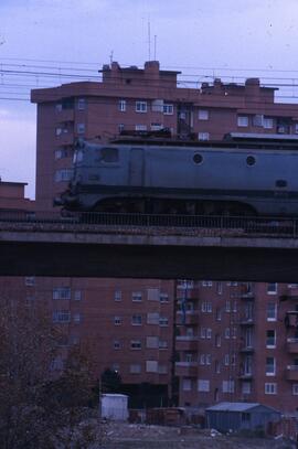 Locomotora 276 sobre el viaducto de Rebolledo (Villaverde Bajo)